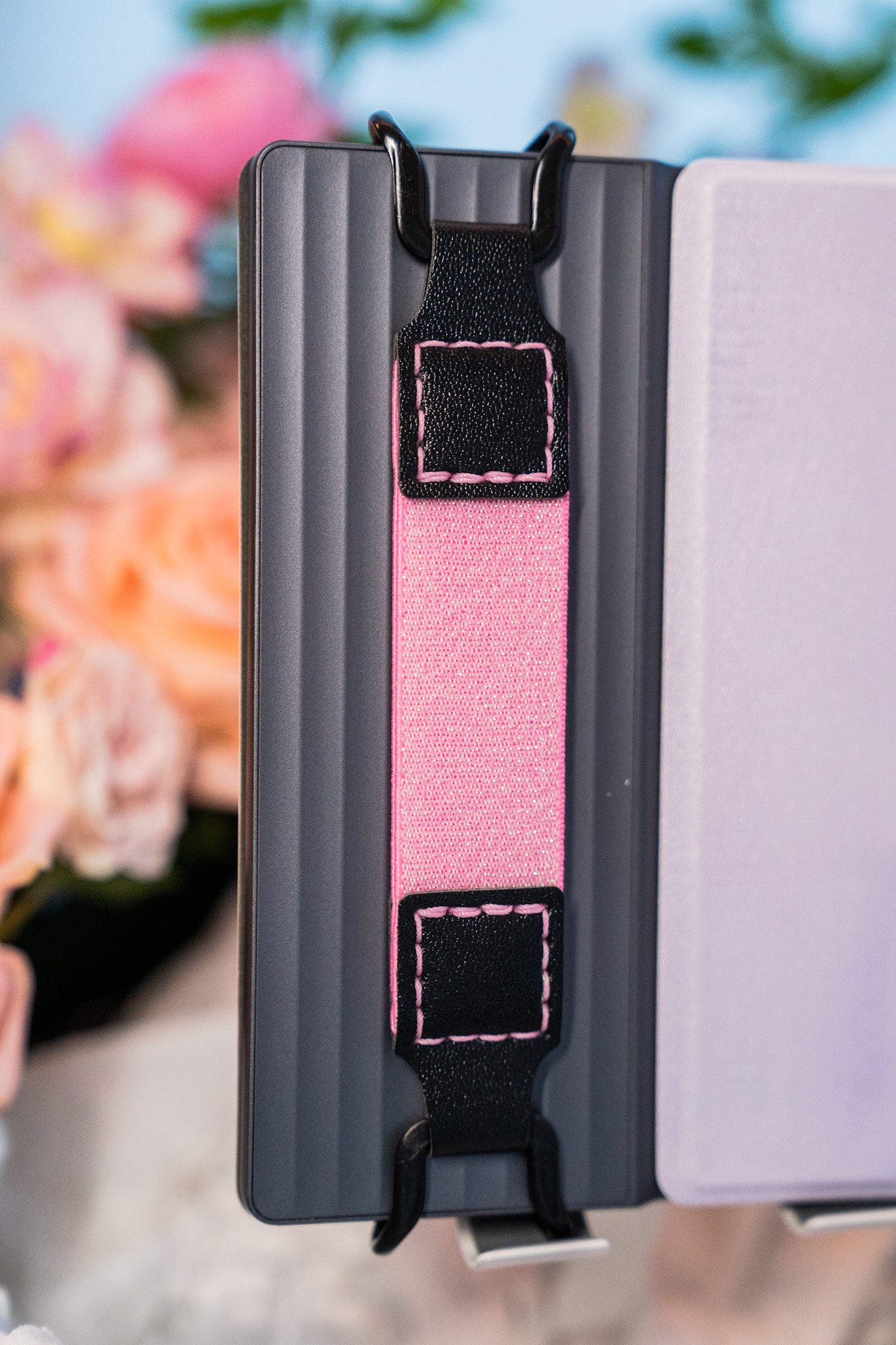 Lightweight e-reader strap for one-handed reading - perfect for commuting and coffee drinkers. Cozy reading aesthetic setup with Kittentailor elastic Kindle strap. Essential self-care tool to prevent hand fatigue, soreness, and save your pinky.