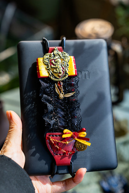 Academy Aesthetic: Perfect for fantasy readers and fans of magic schools.